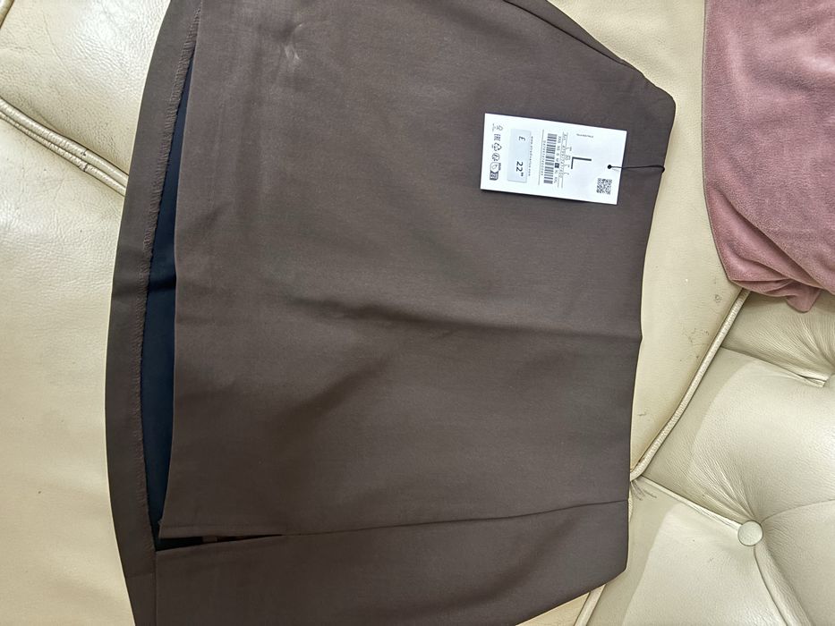 Lot fustă pantalon Stradivarius Nou cu eticheta 56 lei bc