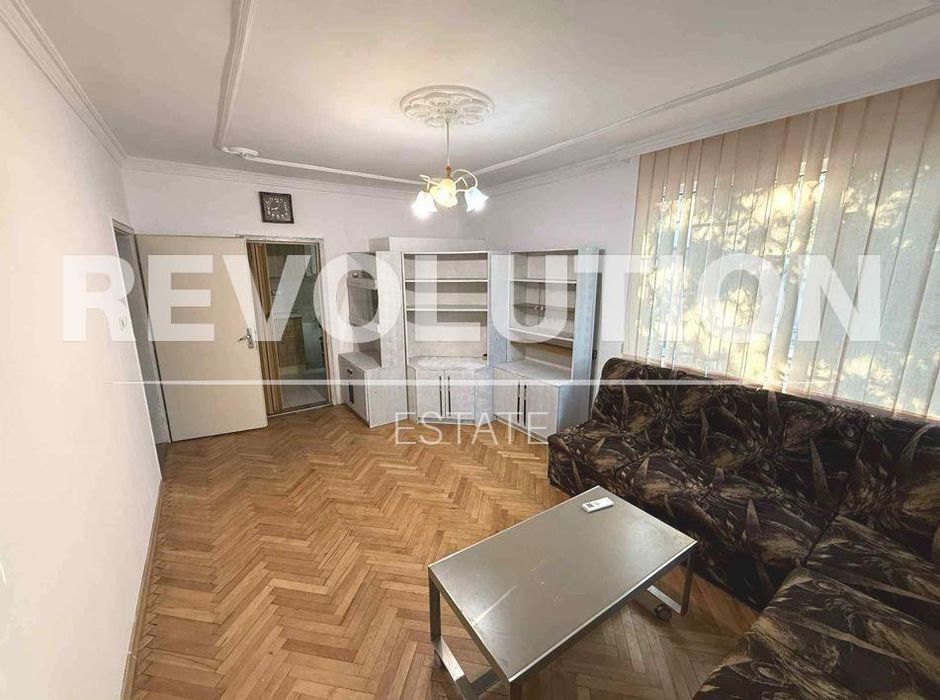 Дава се под наем Етаж от къща в Варна, Трошево - 80 кв.м за 375 € - Снимка #1