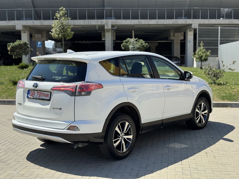 Toyota RAV 4 - D-4D - 2018 - Garantie 12 Luni ! RAR Efectuat