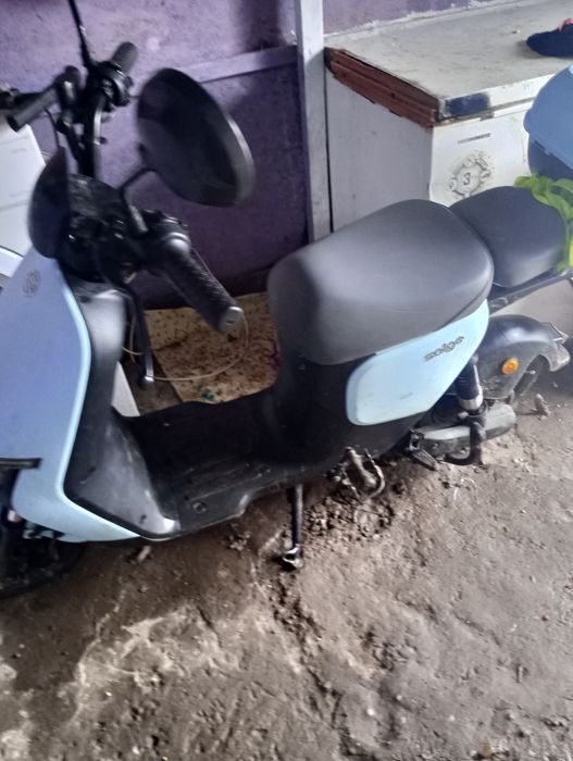 Vând scuter electric