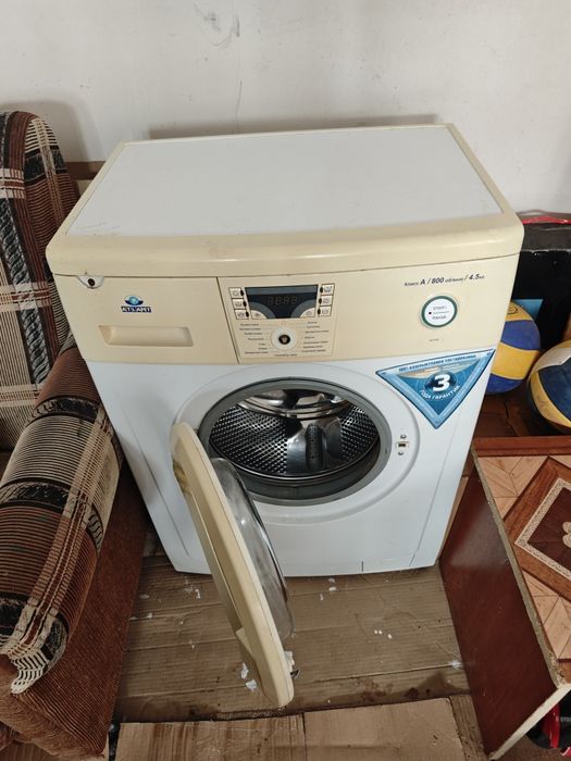Продам стиральную машину