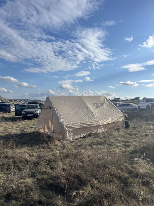 Надувной палатка арендаға беріледі.