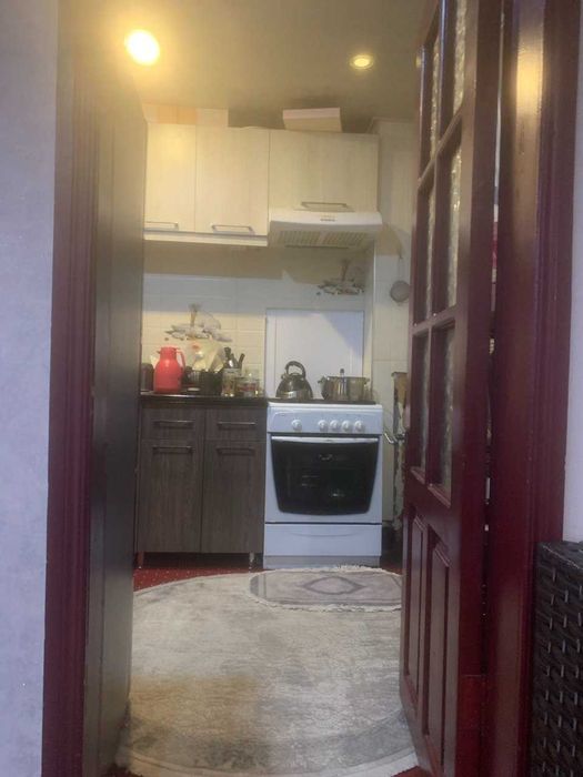 Чиланзар 8 кв  2/1/4  2 ком Кирпич. Балкон 2х6. Oрентир Парус