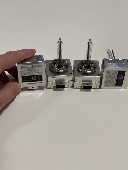 Becuri Xenon Bec Philips D1S 35W 4300k Original XenStart