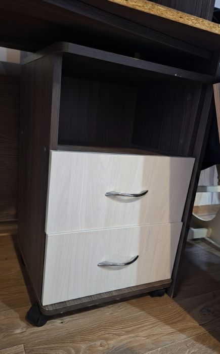 Стол компьютерный с тумбочкой