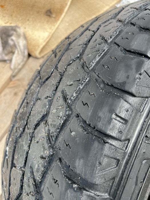 Б/у покрышка 265/70/16, в нормальном состоянии