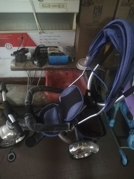 Коляска.          .