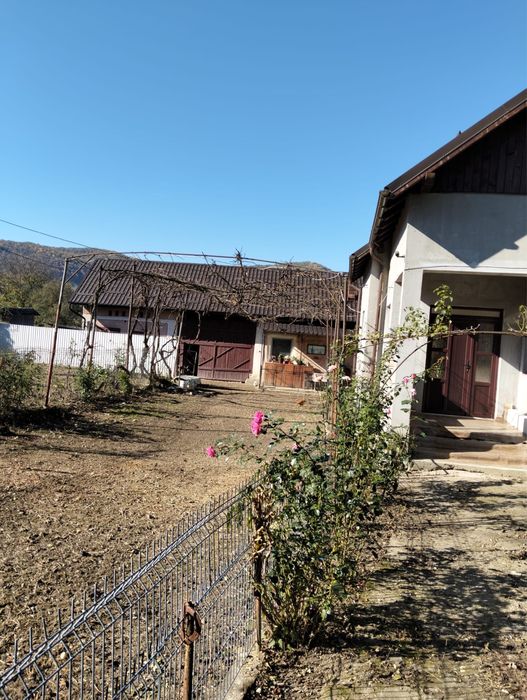 Casa in sat Simisna