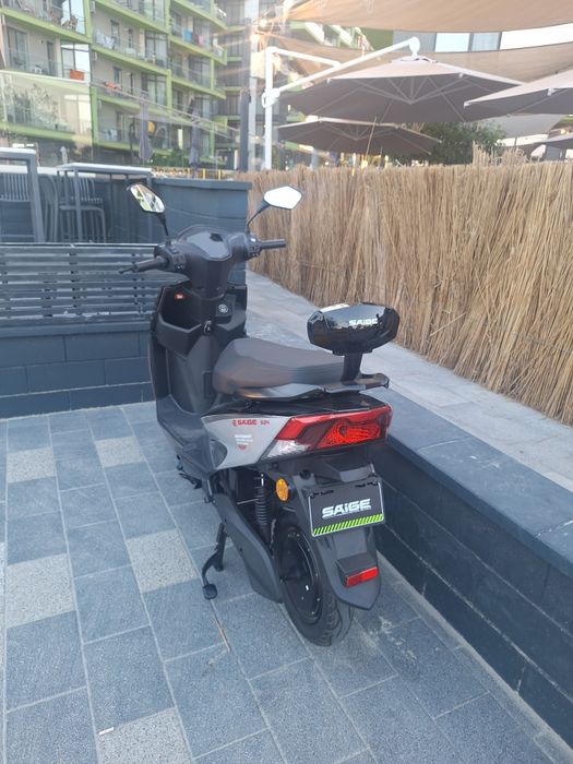 Vând scuter electric Saige