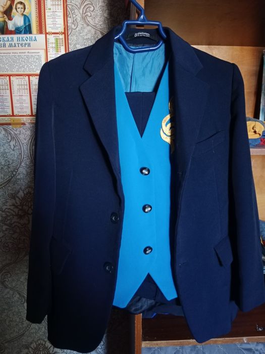 Школьный  костюм 4кл