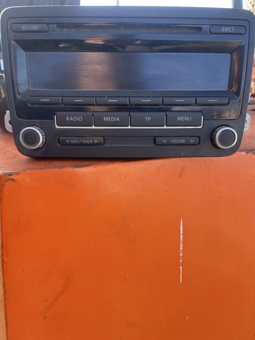 Радио за Фолксваген Туаран 2011 Volkswagen Touran 2011