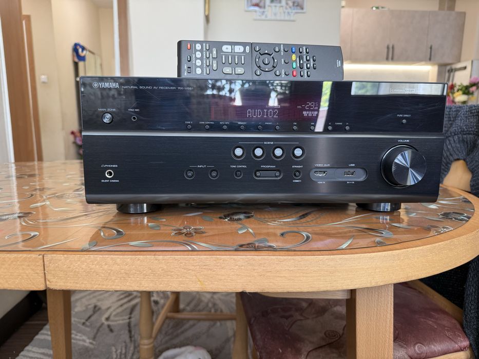 Yamaha RX-V681 Bluetooth Wi-Fi  Dolby Atmos