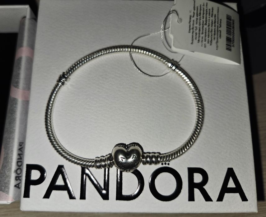Браслет PANDORA «Сияющее сердце»