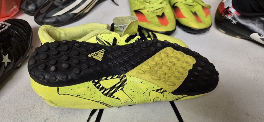 Бутонки за футбол