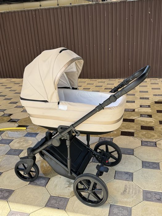 Коляска Adamex Remini