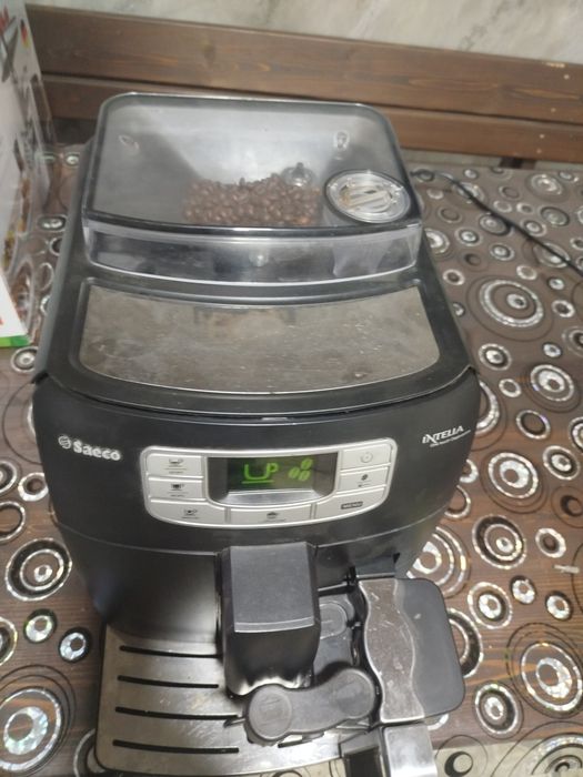 Кафеавтомат саеко интелия капучино