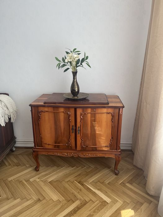 Vand mobila sufragerie