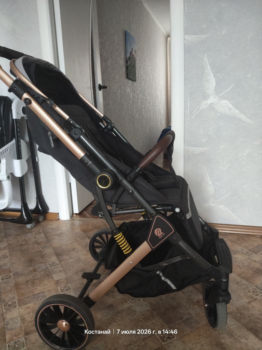 Продам детскую коляску