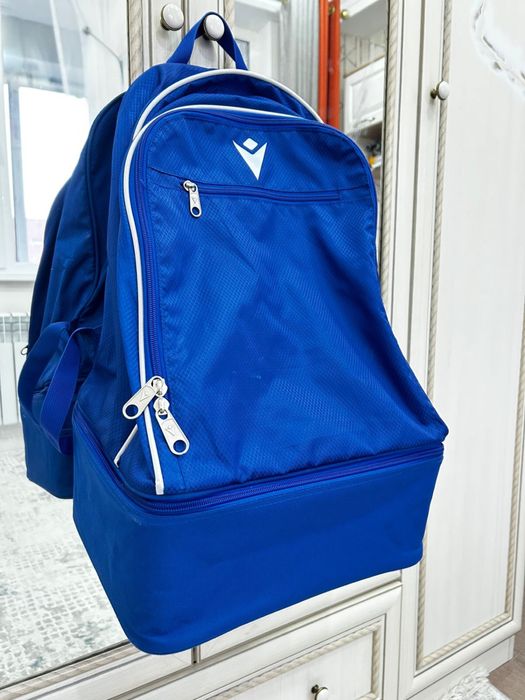 Макрон синий рюкзак