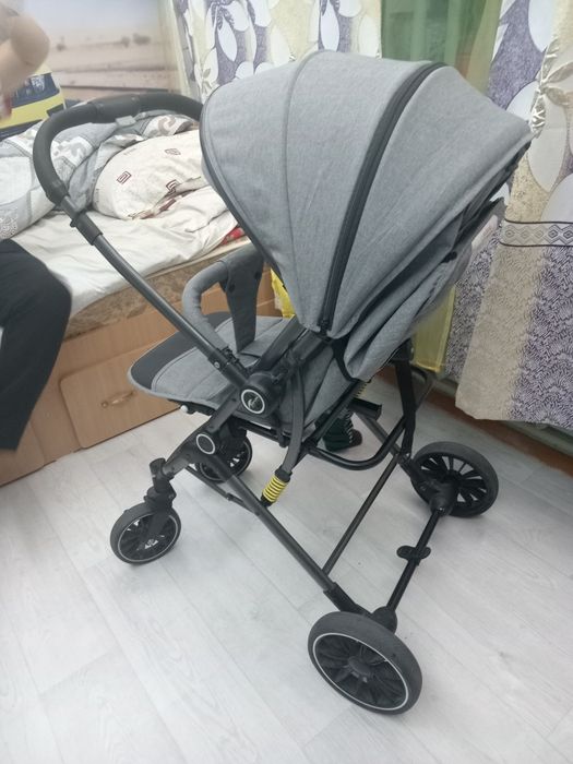 Продам детскую коляску