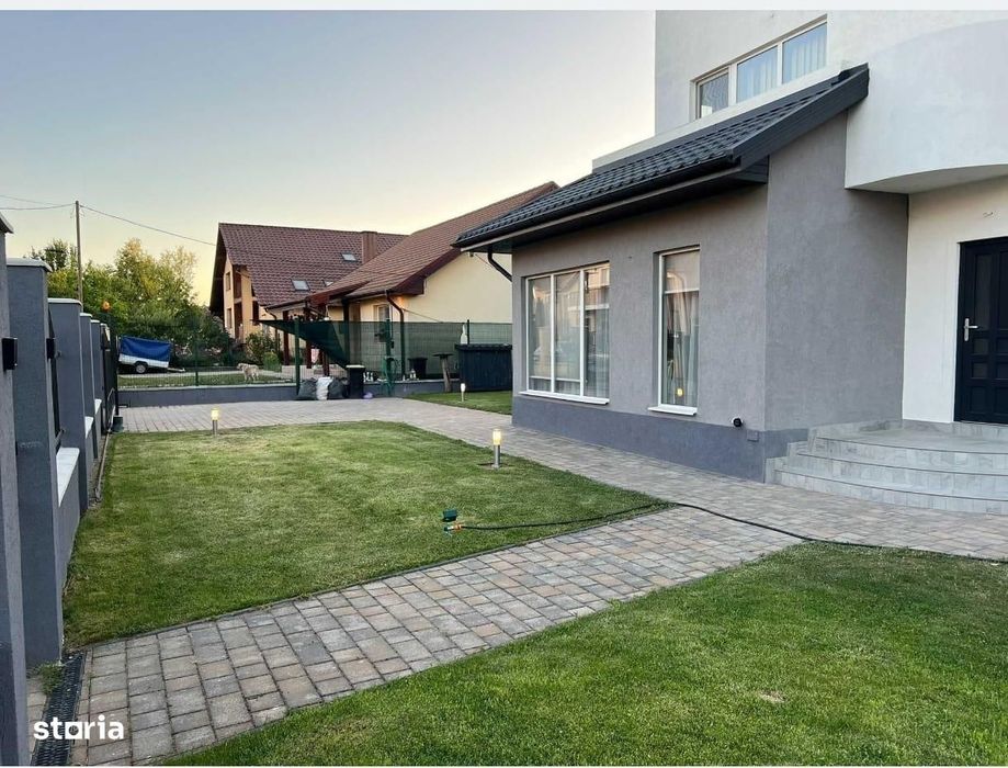 Casa 3 Dormitoare 175mp Panouri Solare Curte Amenajata