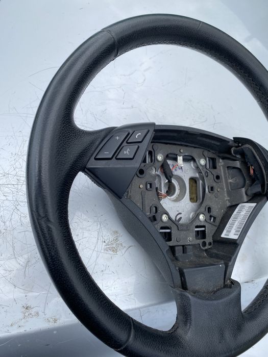 Кожен мулти волан за BMW E60
