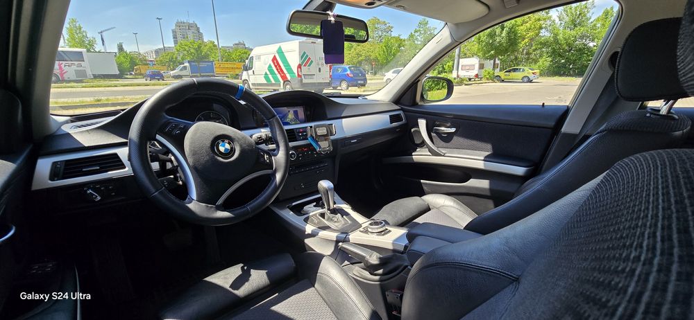 BMW 320 2011  184 cp