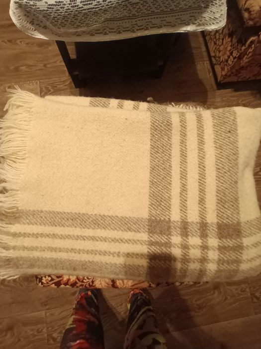 Големи нови килими