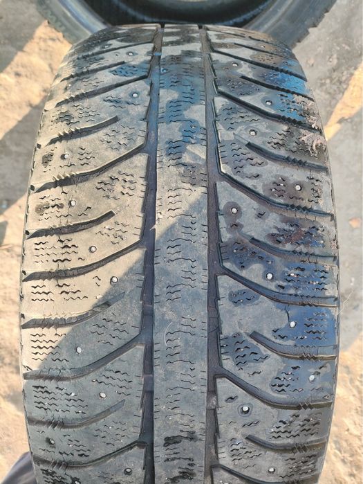 На 17 225/45  4 шт в идеале