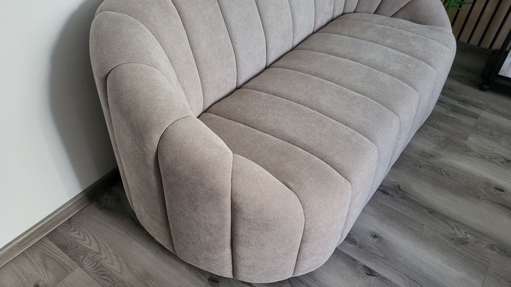 Canapea cu 2 locuri bej