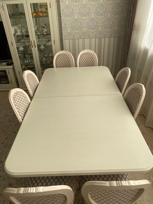 Продается большой гостиный стол Гранде