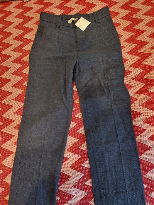 Vand pantaloni H&M nou