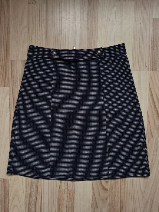 Fusta scurta COTTON cu butoni, masura 36, noua fără eticheta.