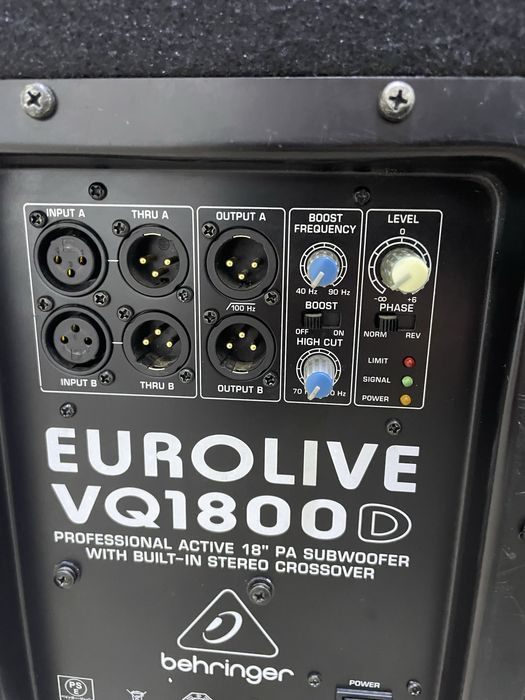 Активна Behringer 18”