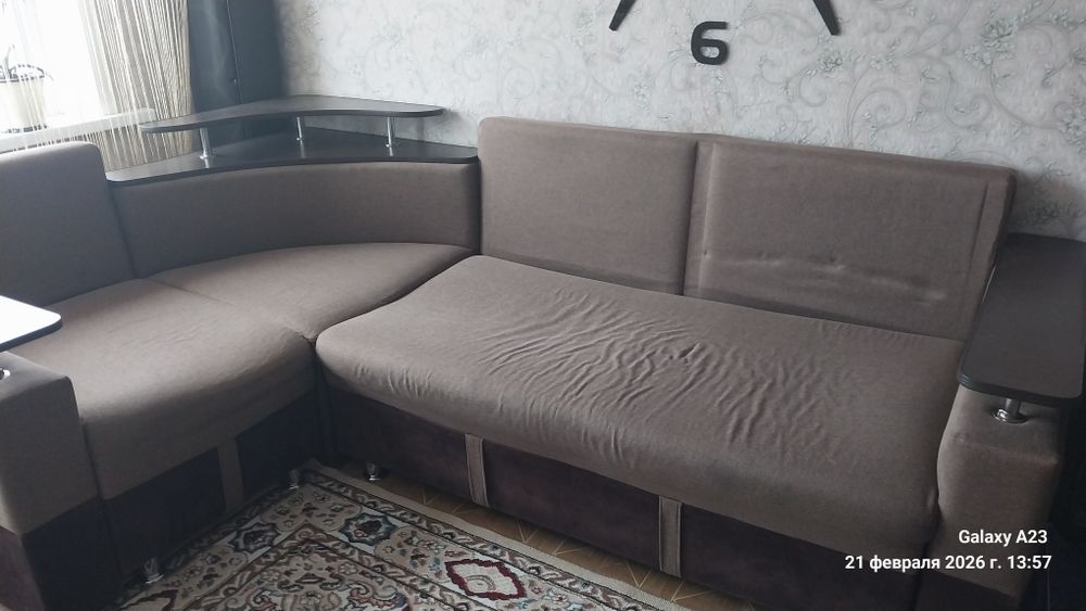 Диван угловой.раскладной