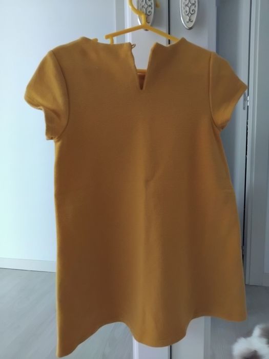 Rochite de la zara/okaidi  98cm