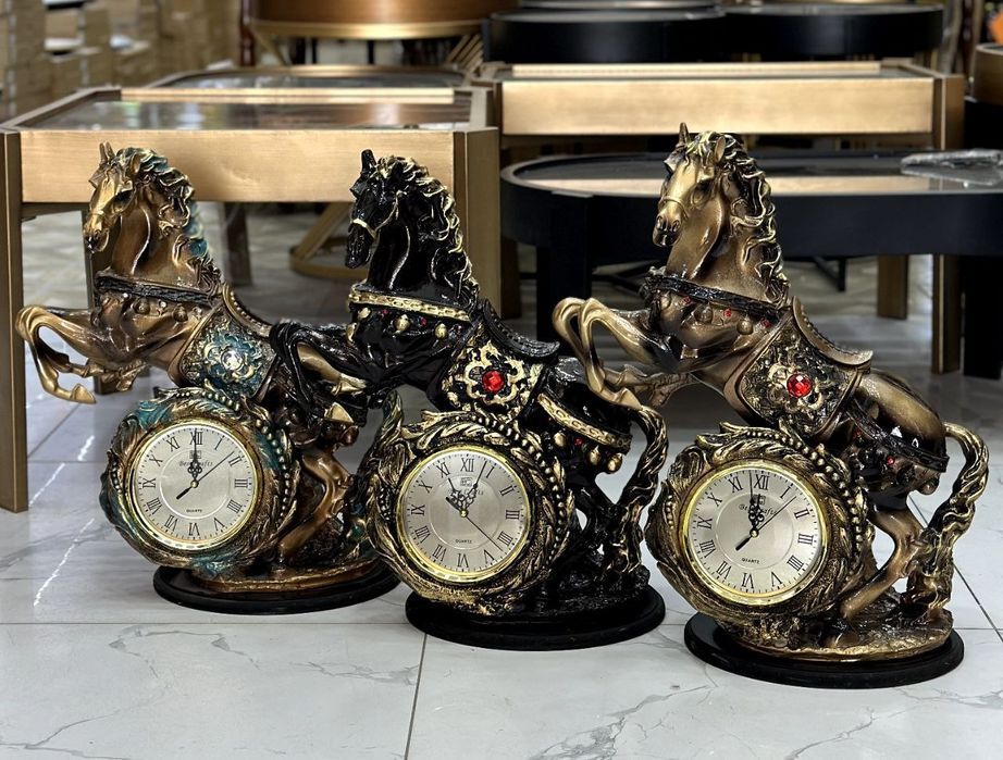 Статуэтка - часы "Статуэтка лошадь с часами 75 см  " символ нового год