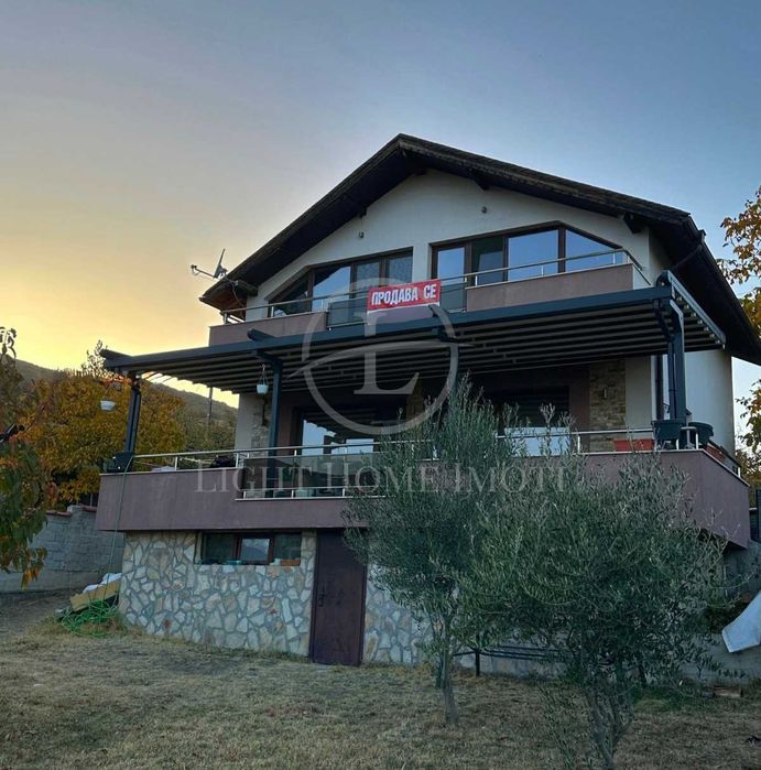 Реф. 1851 Самостоятелна Къща Брестник