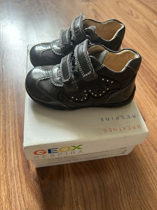 Продам кроссовки Geox, размер 22