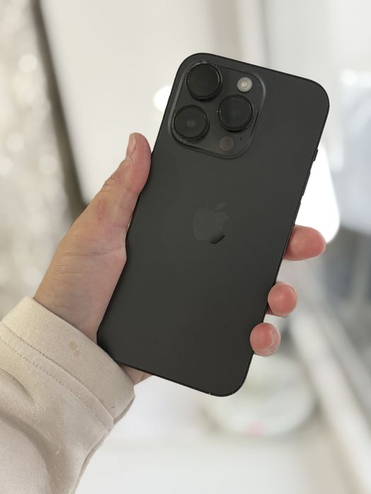 Продам срочно сотовый телефон Iphone 14 pro