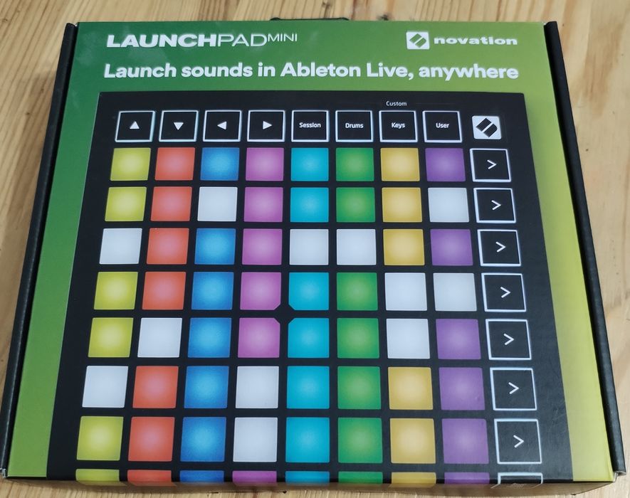 Продам Novation Launchpad mini.