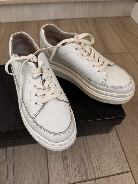 Продаю кеды, кожа 36разм