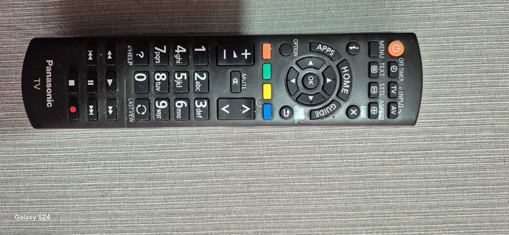 Телевизор Смарт 43 инча Панасоник.