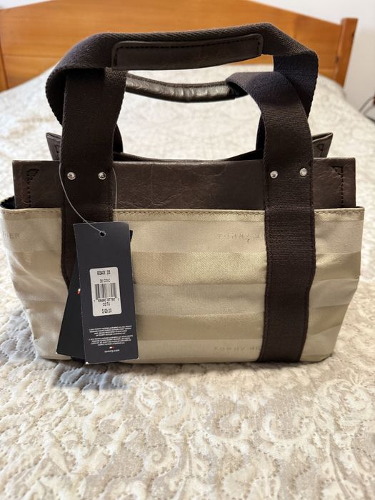 Geanta Tommy Hilfiger originala bej maro ca noua