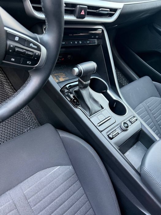 Sroʻchne sotladi KIA K5