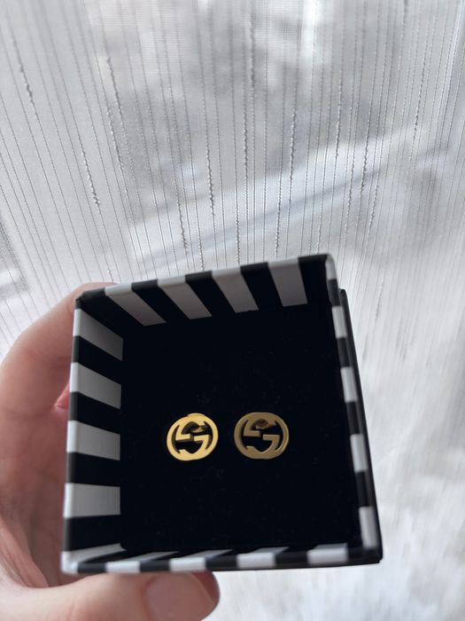 Cercei logo Gucci aurii micuti