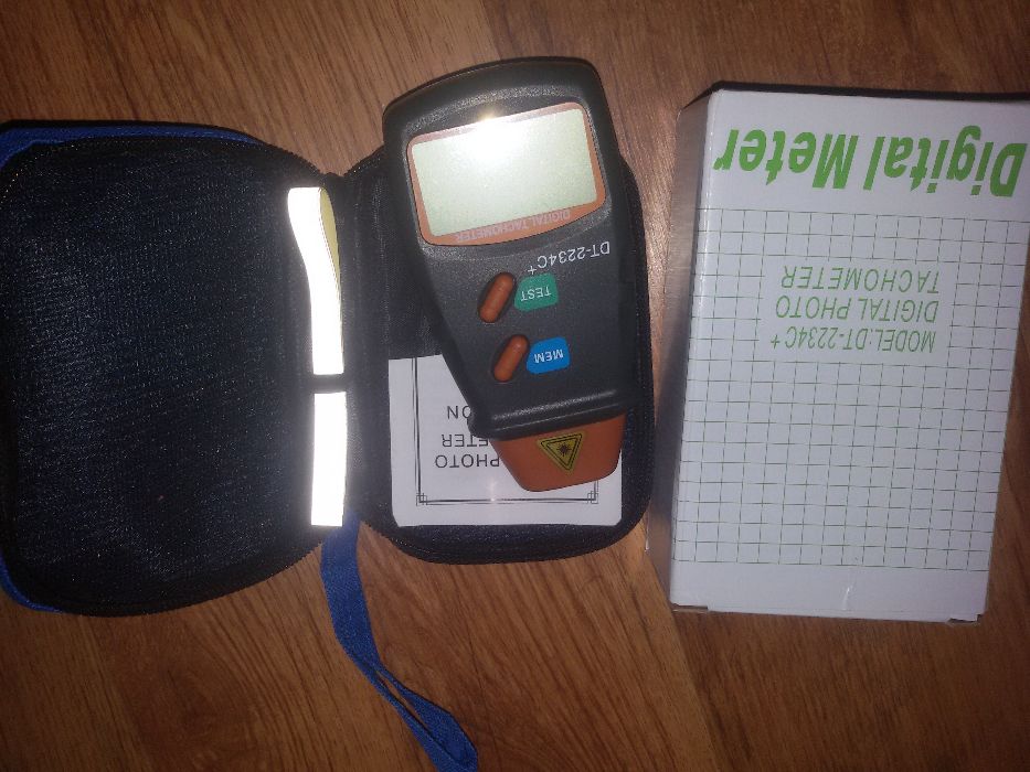 Дигитален инфрачервен оборотомер тахометър