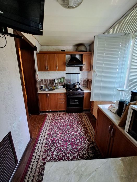 Продаётся квартира 4 х комнатная 100 кв  2 балкона ремонт лучшем виде