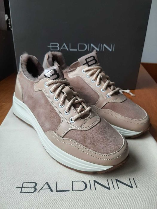 Дамски спортни обувки с вълна Baldinini
