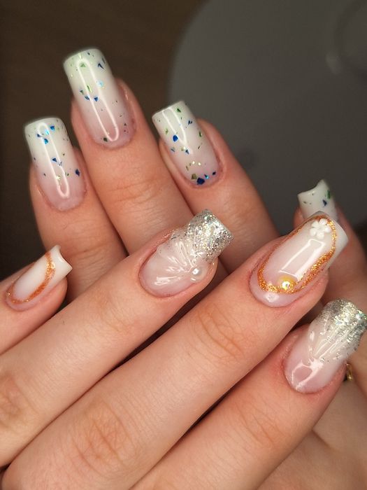 Manichiura iasi-unghii cu gel sau semi